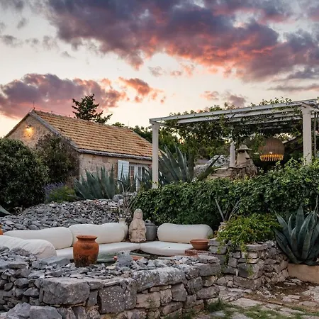 Sea View With Tennis Court - Dvori Sv Jurja Villa Jelsa (Hvar)